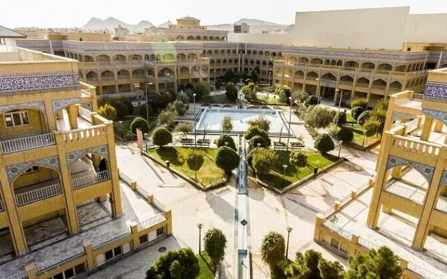جامعه الزهرا(س) برای میزبانی از بدرقه‌کنندگان امام شهید آماده است