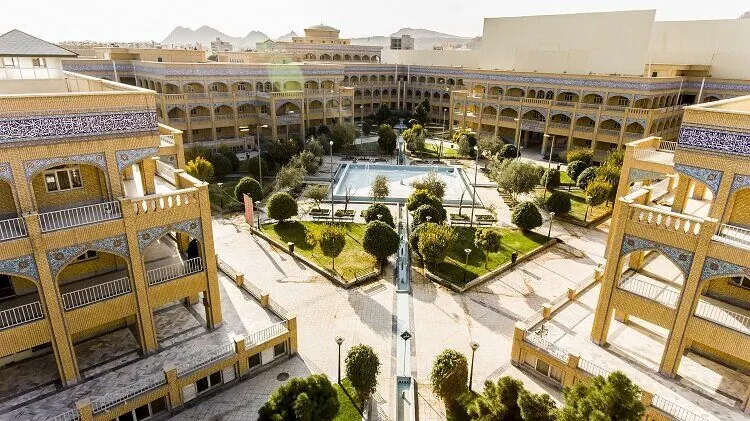 جامعه الزهرا(س) برای میزبانی از بدرقه‌کنندگان امام شهید آماده است