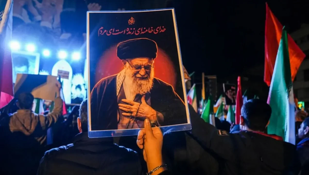 تشییع امام شهید، نمادی از قدرت نرم جمهوری اسلامی ایران