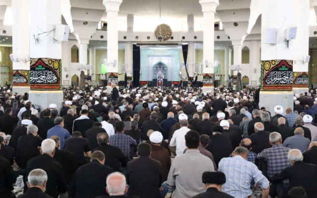 مساجد قم برای پذیرایی از زائران تشییع رهبر شهید آماده هستند