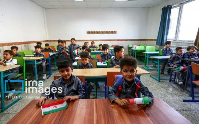 رویکرد آموزش و پرورش به فعالیت یک نوبته مدارس و ممنوعیت دریافت وجه در زمان ثبت‌نام