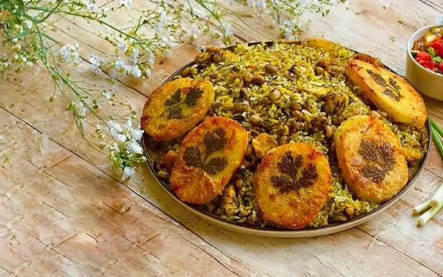 جنوبی‌ها این پلوی خوش عطر را با لوبیا چشم بلبلی تهیه می‌کنند