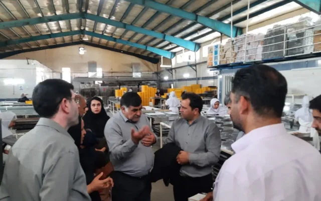 بررسی مشکلات ناشی از جنگ ۶۰ واحد صنعتی در خراسان رضوی