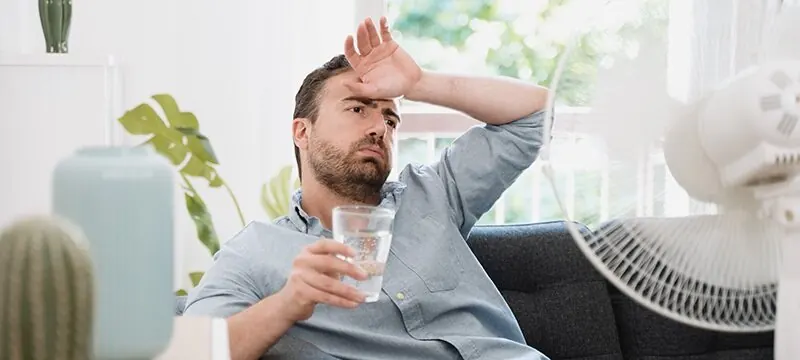 چهار آسیبی که خوابیدن با پنکه روشن به بدن می‌زند