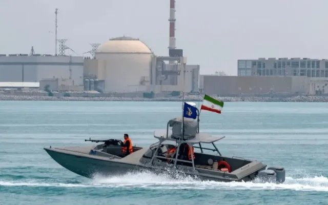 پوتین تمجید کرد: «ناوگان پشه‌ای» ایران عملکرد مؤثر در خاورمیانه