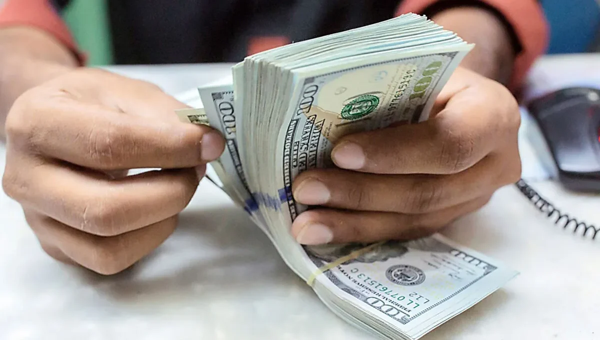 دلار مرکز مبادله افزایش می‌یابد؛ قیمت انواع ارزها بالا می‌رود