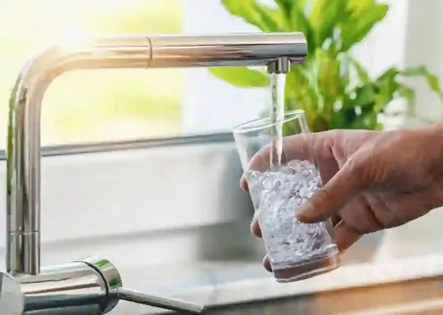 فرماندار رشت: اولویت تأمین پایدار آب شرب و آمادگی زیرساخت‌های حیاتی است