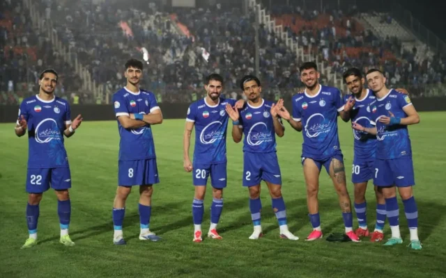 جام قهرمانی | فدراسیون فوتبال از اهدای جام قهرمانی فصل گذشته به استقلال عقب‌نشینی کرد!