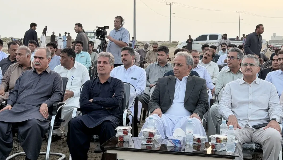 معاون استاندار سیستان و بلوچستان: ۷۰ درصد برنامه‌های توسعه‌ای زرآباد به تحقق پیوسته است