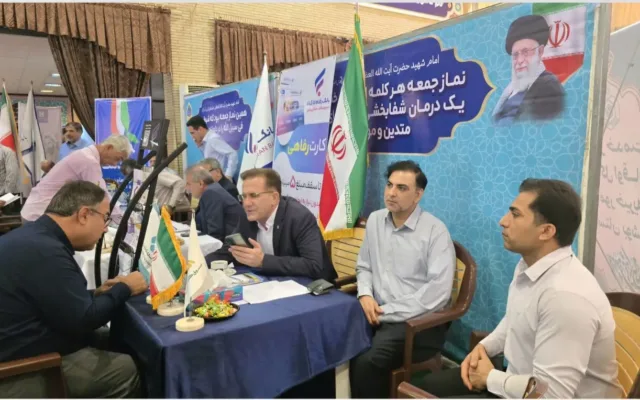 ردمی | برپایی میز ارتباطات مردمی هفته دولت در شهرستان‌های ده‌گانه استان بوشهر
