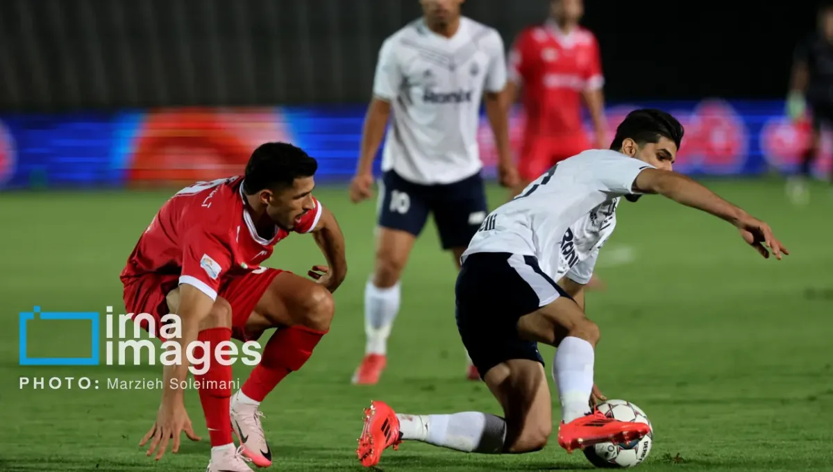 پرسپولیس مقابل ملوان | پیروزی پرسپولیس برابر ملوان در نیمه اول با اشتباه مدافع حریف و