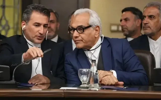 ساعت پخش و تکرار سریال مرد سه هزار چهره به کارگردانی مهران مدیری